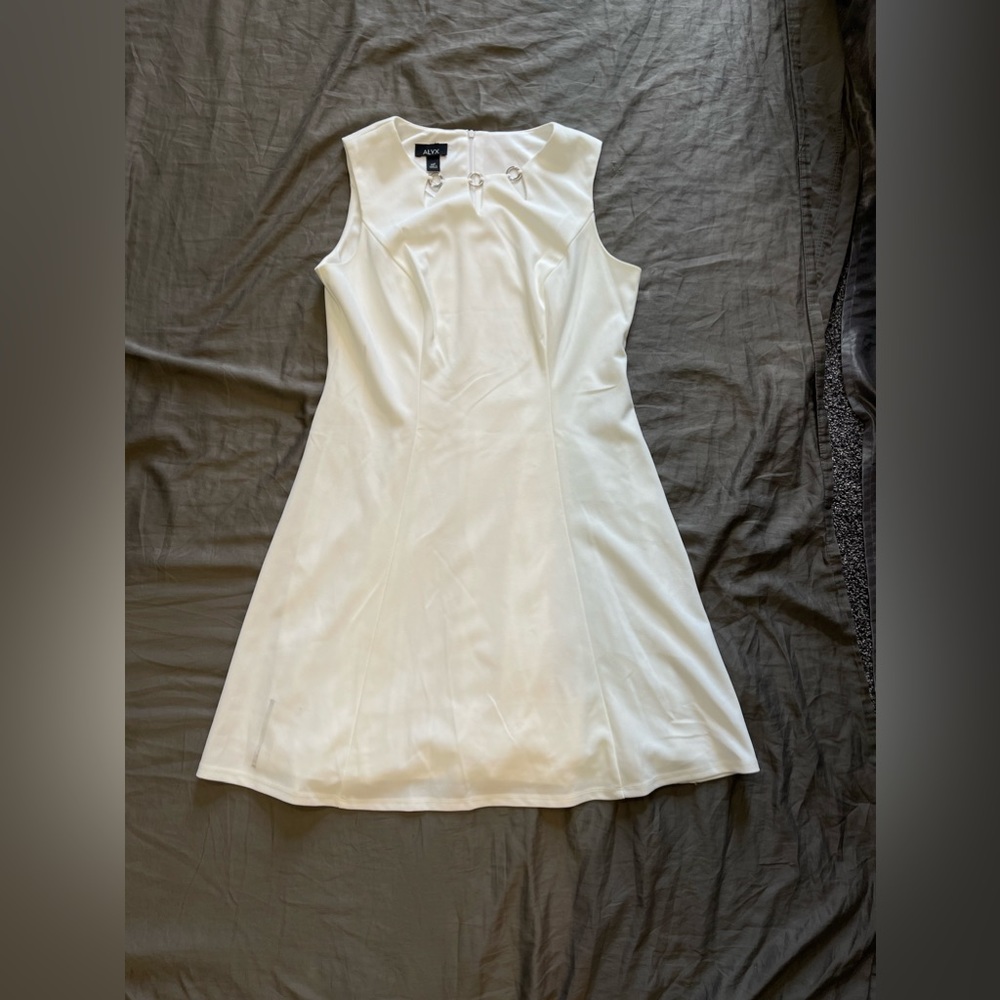 14p size white dress